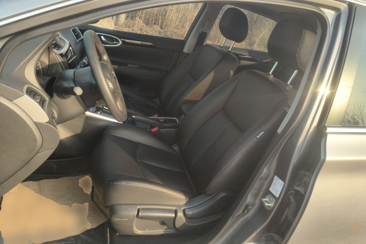 日产 轩逸 2022款 经典 1.6XL CVT豪华版中控内饰19