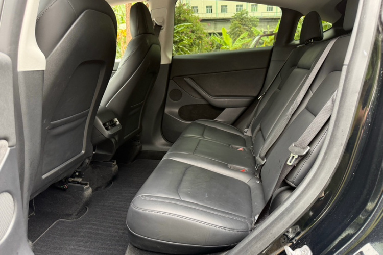 特斯拉 Model Y 2023款 长续航全轮驱动版车身外观6003