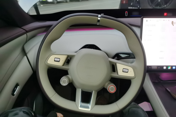 小米汽车 小米YU7 2025款 超长续航四驱Pro版中控内饰13