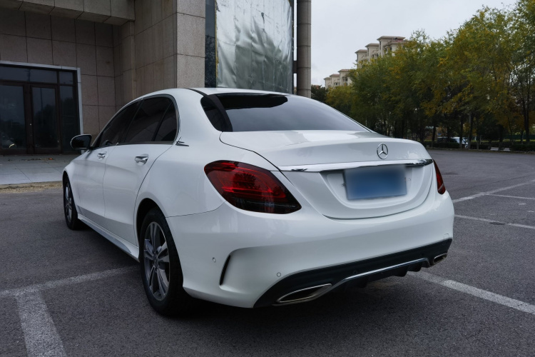 奔驰C级 2019款 C 180 L 时尚型运动版车身外观6007