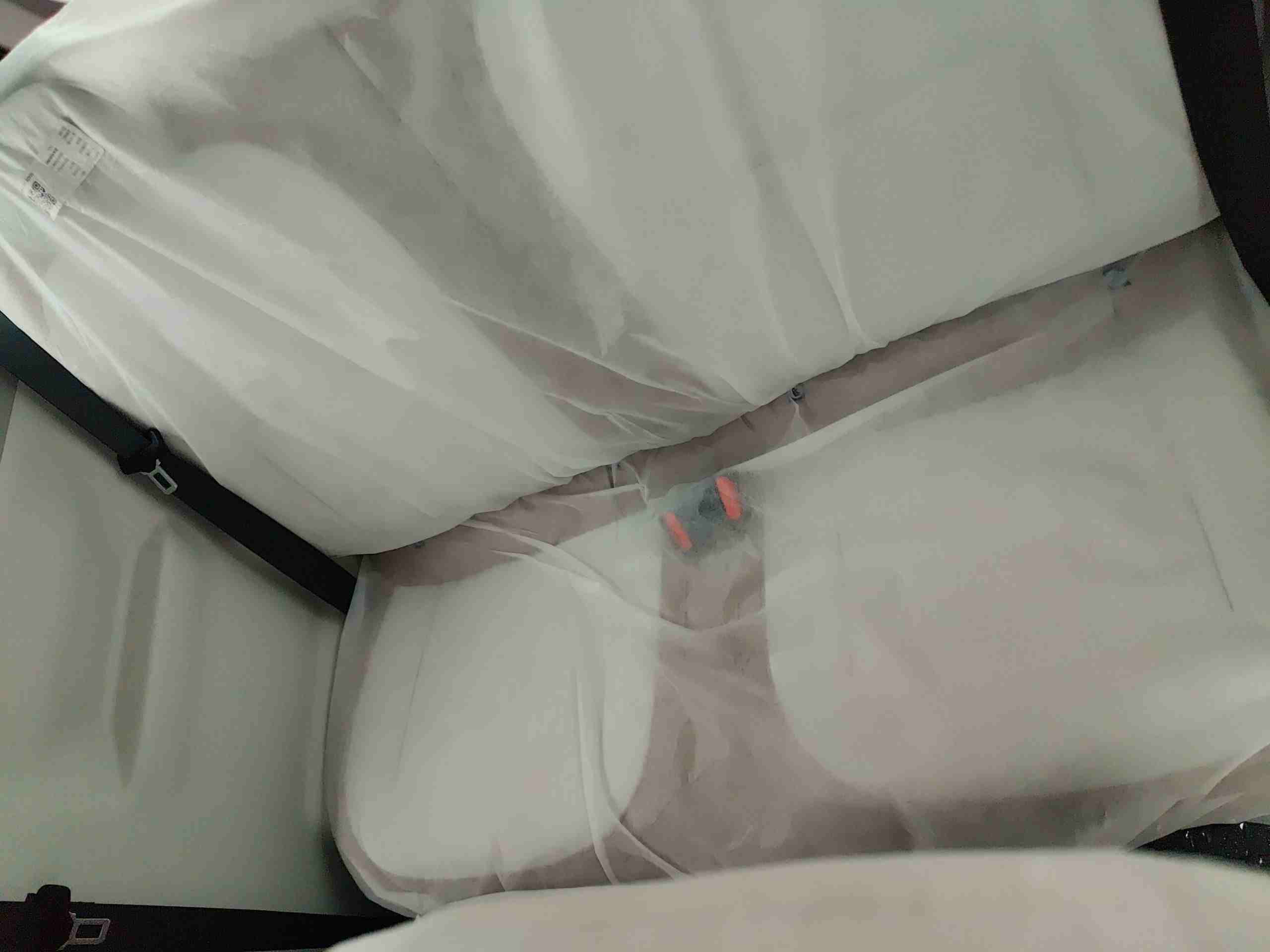 车辆左侧后座椅状态