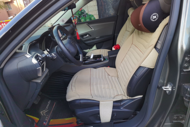 雪铁龙 凡尔赛C5 X 2022款 1.6T 享不凡 虎年开门红版中控内饰19