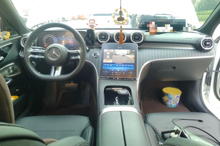 奔驰C级 2023款 C 260 L 运动版中控内饰7002