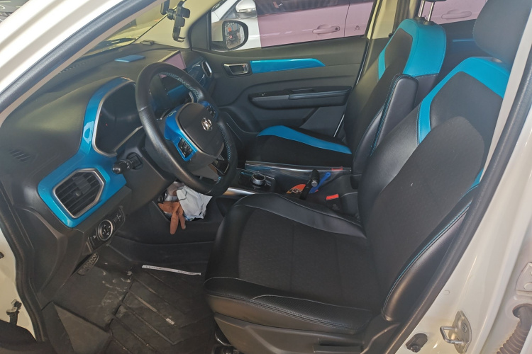 北汽新能源EC3 2019款 灵动版中控内饰19