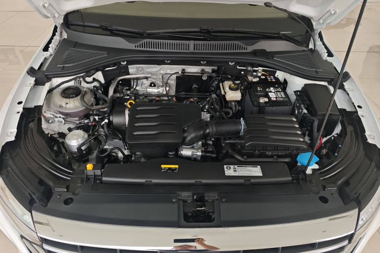 大众 朗逸 2024款 1.5L 自动满逸版机舱底盘24