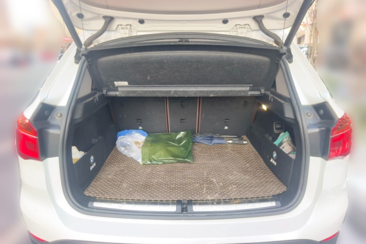 宝马X1 2018款 sDrive18Li 尊享型中控内饰23