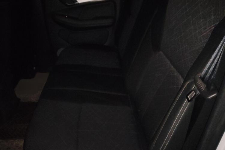 五十铃 瑞迈 2022款 2.8T经典柴油四驱舒适型标轴版JE493ZLQ6E中控内饰7004