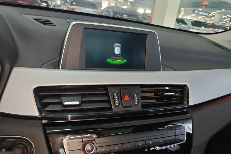 宝马X1 2018款 sDrive18Li 时尚型局部细节16