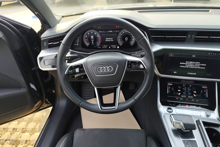 奥迪A6L 2024款 45 TFSI 臻选动感型中控内饰13