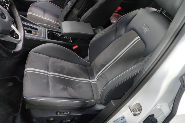 大众 高尔夫 2023款 改款 280TSI DSG R-Line Lite局部细节19