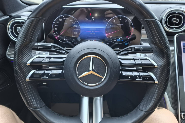 奔驰C级 2022款 改款 C 260 L 运动版局部细节13