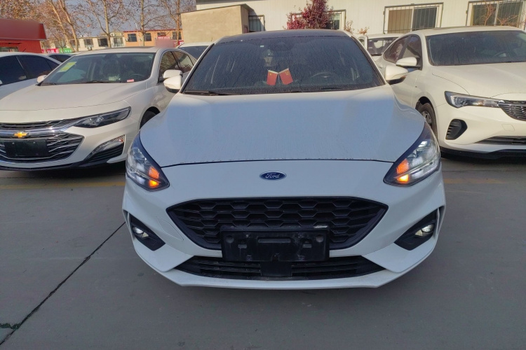 福特 福克斯 2021款 两厢 EcoBoost 180 自动ST Line车身外观2