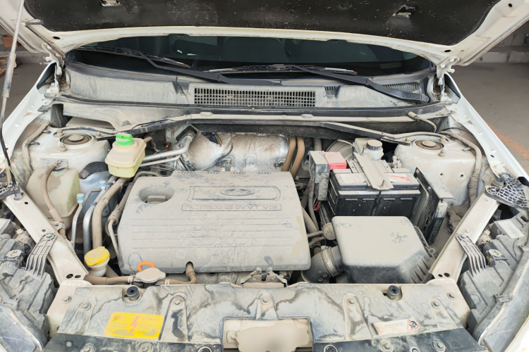 奇瑞 瑞虎3 2015款 1.6L CVT智尚纪念版机舱底盘24