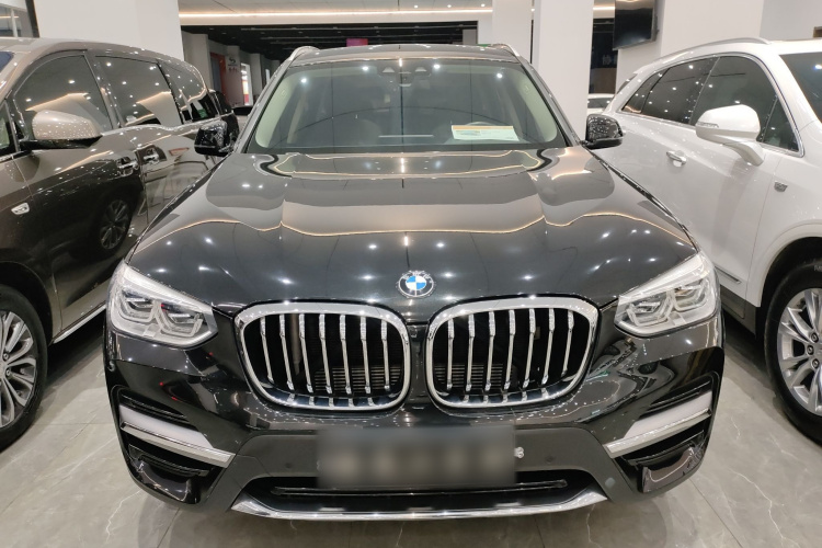 宝马X3 2021款 改款 xDrive25i M运动套装车身外观2