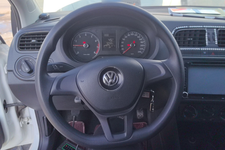 大众 Polo 2014款 1.4L 手动风尚版局部细节13