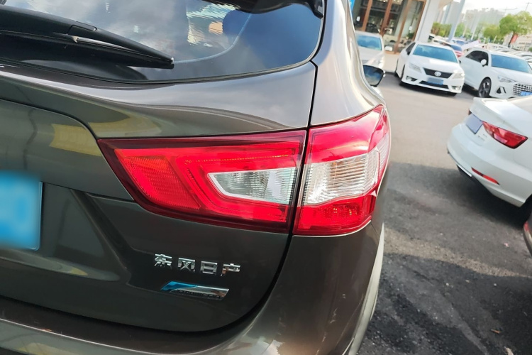 日产 逍客 2016款 2.0L CVT豪华版车身外观6006