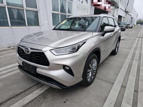 丰田 汉兰达 2024款 2.5L智能电混双擎两驱豪华版 7座