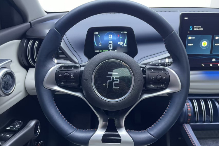 比亚迪 元PLUS 2022款 510KM 旗舰型中控内饰13