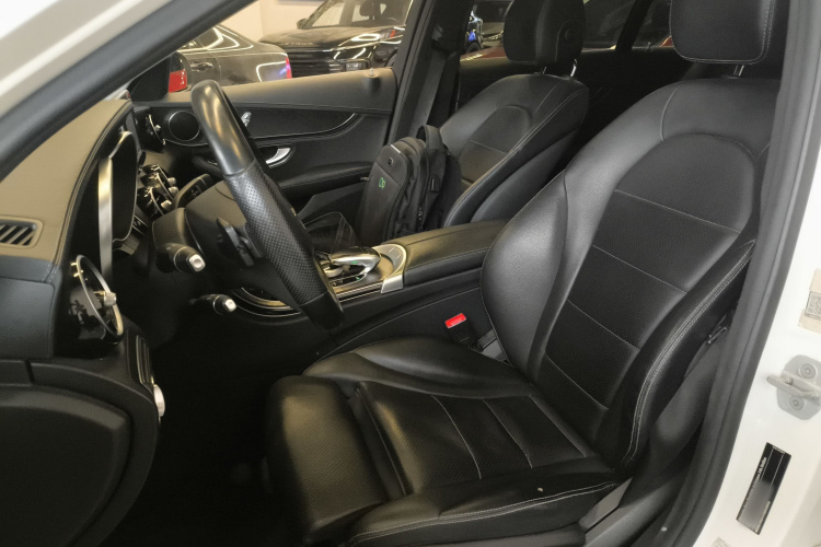 奔驰C级 2015款 改款 C 180 L 运动型局部细节19