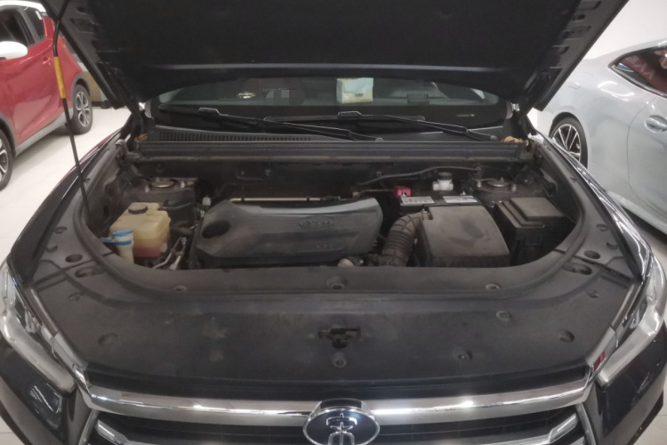 比亚迪 宋Pro 2021款 1.5T 自动精英型机舱底盘24