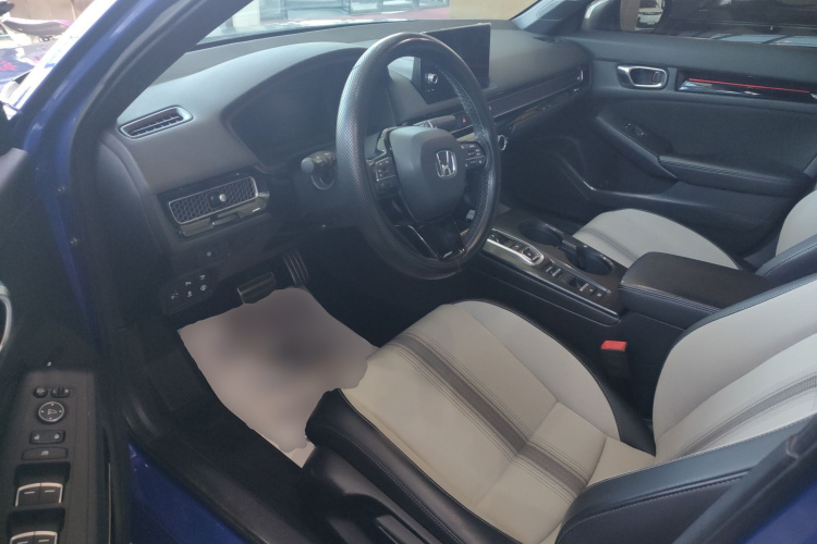 本田 思域 2023款 2.0L e:HEV 锐力版中控内饰20