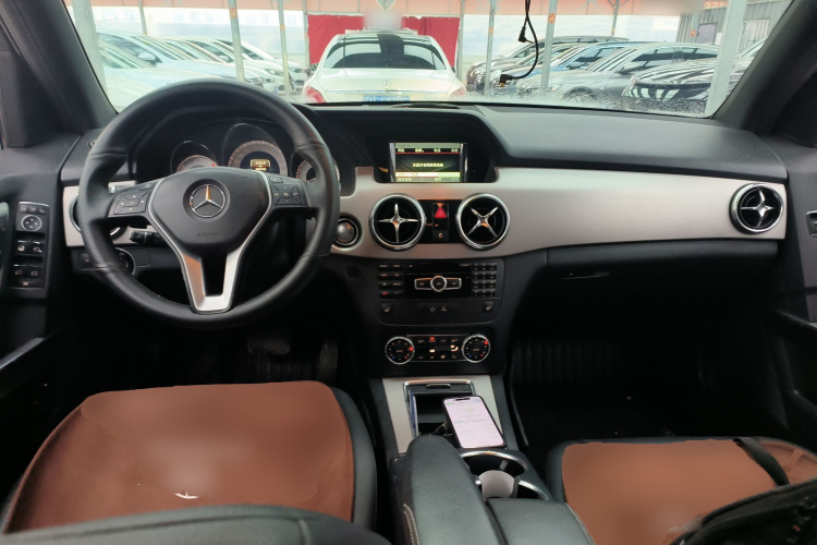 奔驰GLK级 2013款 改款 GLK 300 4MATIC 时尚型中控内饰12