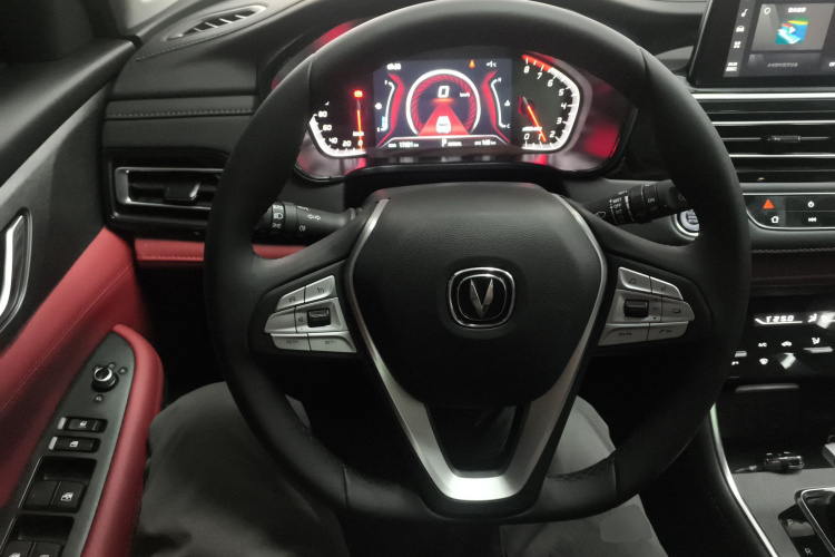 长安CS75 2023款 畅享版 1.5T DCT尊贵版中控内饰13