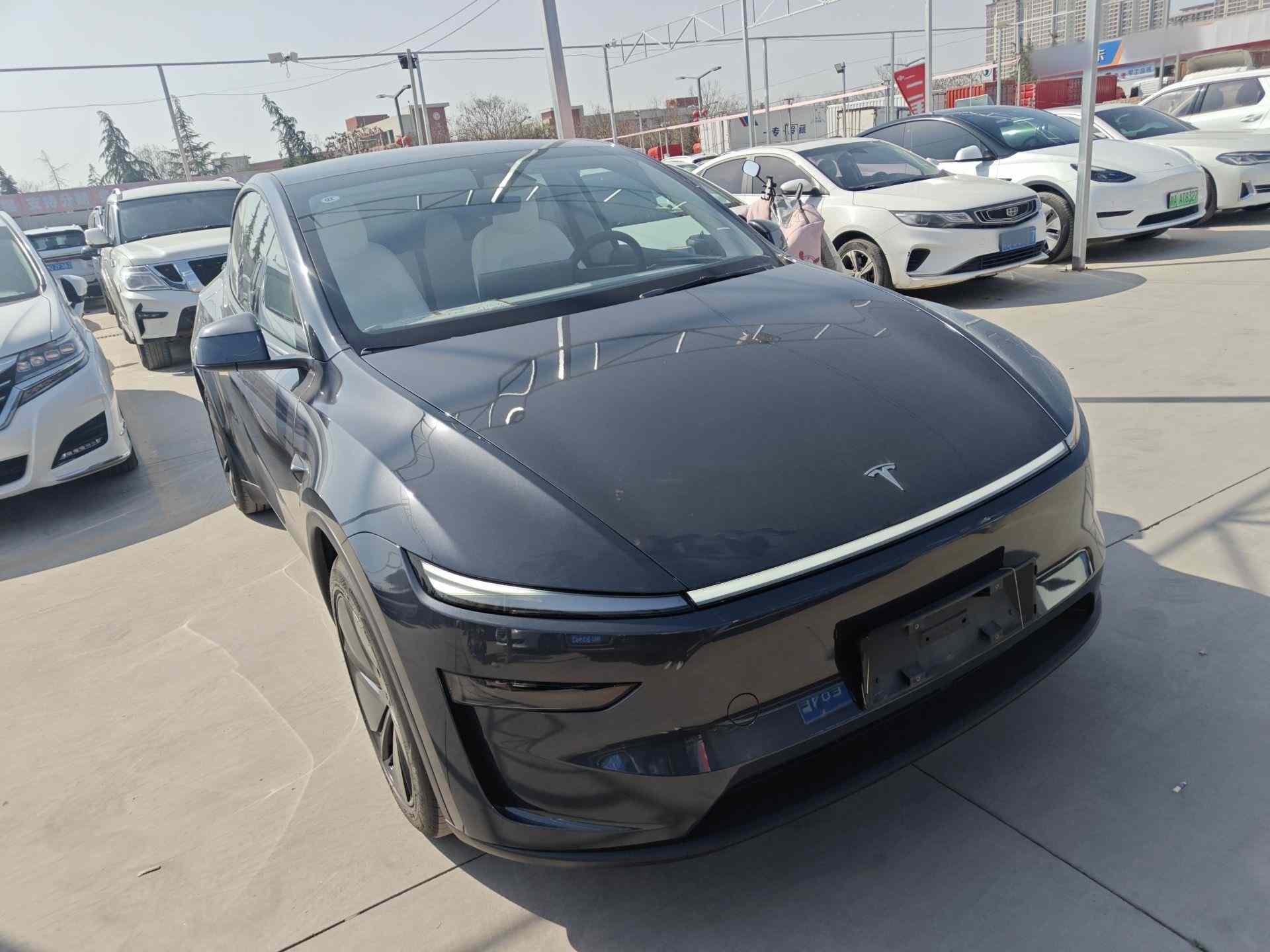 特斯拉 Model Y 2025款 后轮驱动 首发版(5)