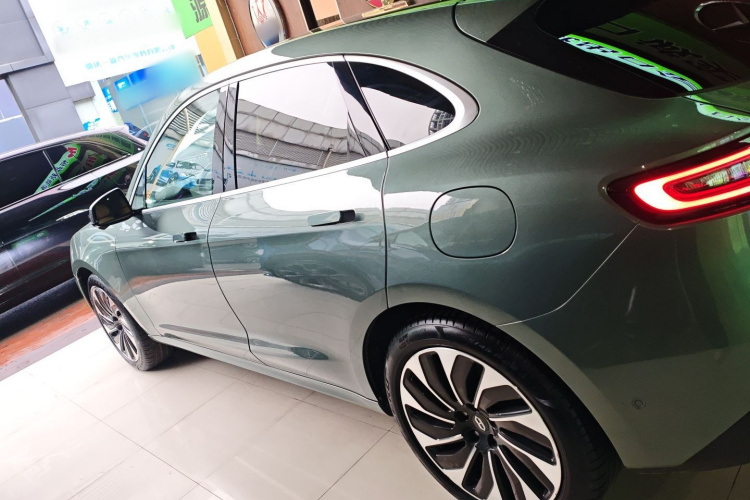 鸿蒙智行 问界M5 2022款 增程四驱性能版车身外观4