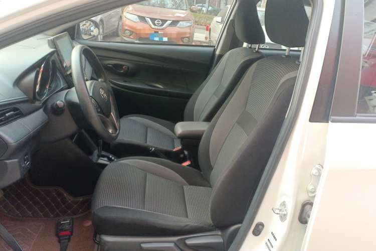 丰田 威驰FS 2021款 1.5L CVT锋驰版中控内饰19