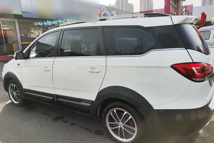 北汽威旺M60 2017款 1.5T CVT钻石版车身外观6003