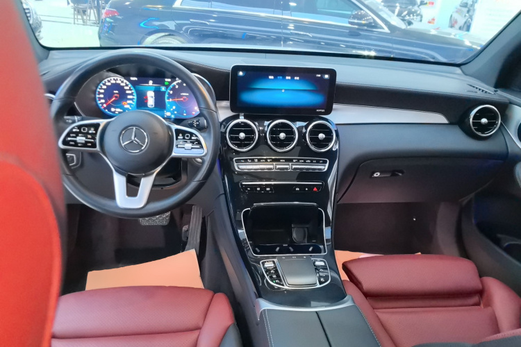 奔驰GLC轿跑 2022款 改款 GLC 260 4MATIC 轿跑SUV中控内饰12