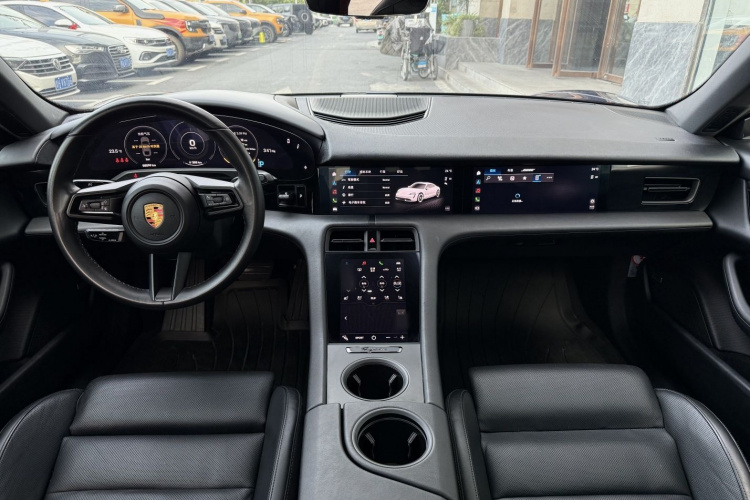 保时捷 2020款 Taycan中控内饰7004