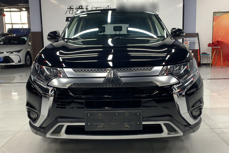 三菱 欧蓝德 2019款 2.4L 四驱致享版 5座 国V车身外观6001