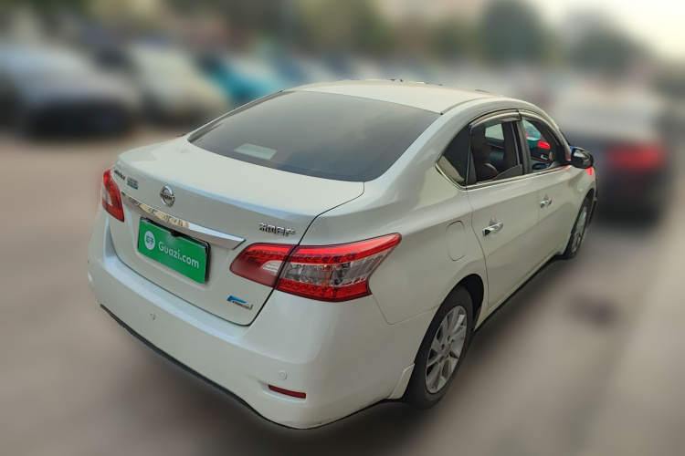 日产 轩逸 2014款 1.6XV CVT尊享版车身外观7