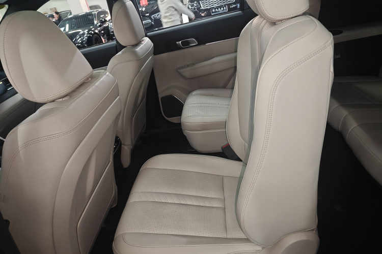 理想汽车 理想ONE 2020款 增程6座版中控内饰21