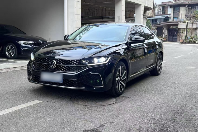 大众 帕萨特 2022款 330TSI 星空精英版车身外观6003