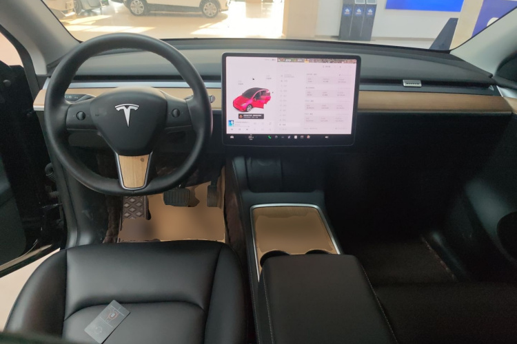 特斯拉 Model Y 2021款 标准续航后驱版中控内饰12