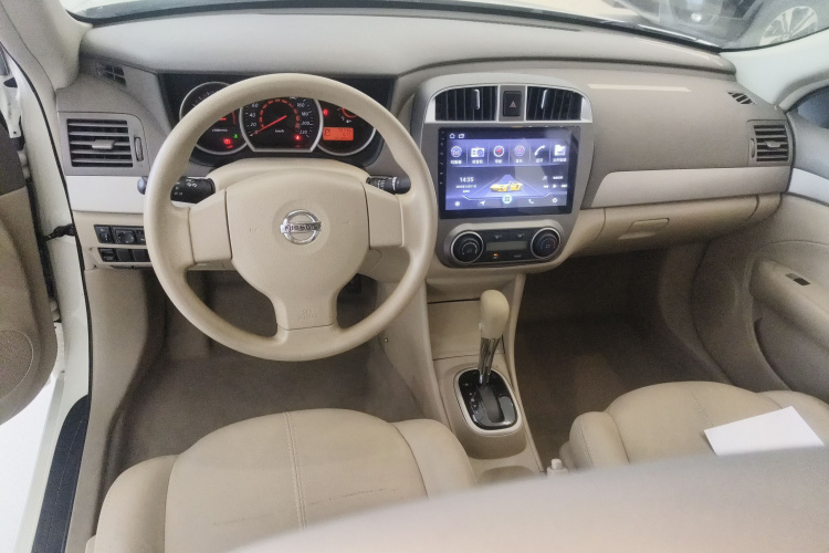 日产 轩逸 2018款 经典 1.6XE CVT舒适版中控内饰12