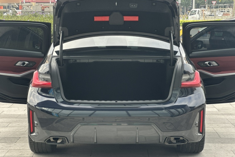 宝马3系 2023款 325Li M运动曜夜套装中控内饰7004