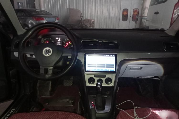 大众 朗逸 2013款 改款经典 1.6L 自动风尚版中控内饰7002