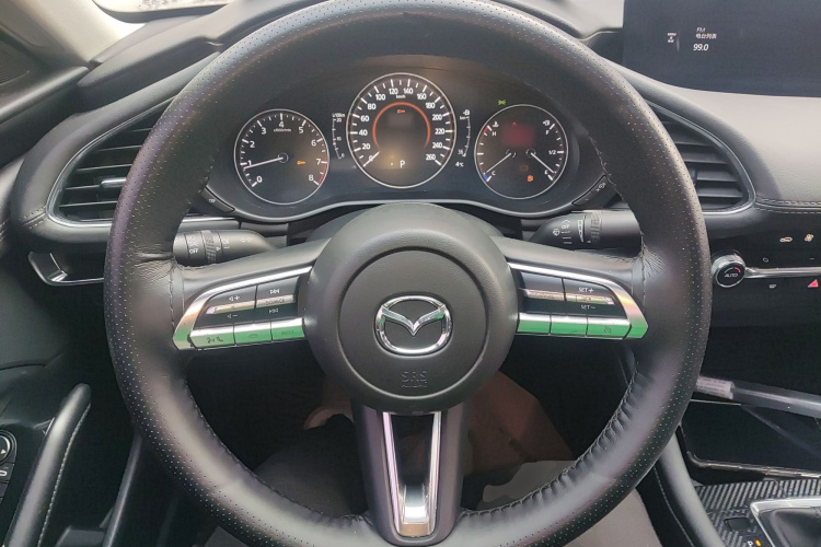 马自达3 昂克赛拉 2020款 2.0L 自动质雅版中控内饰13