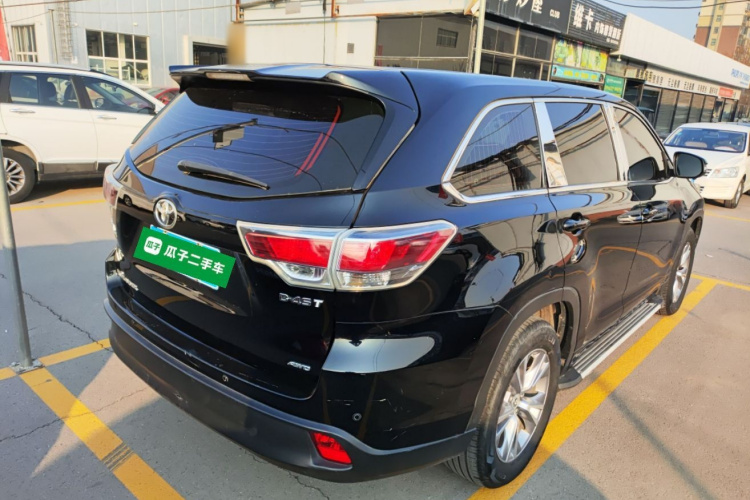 丰田 汉兰达 2015款 2.0T 四驱精英版 7座车身外观7