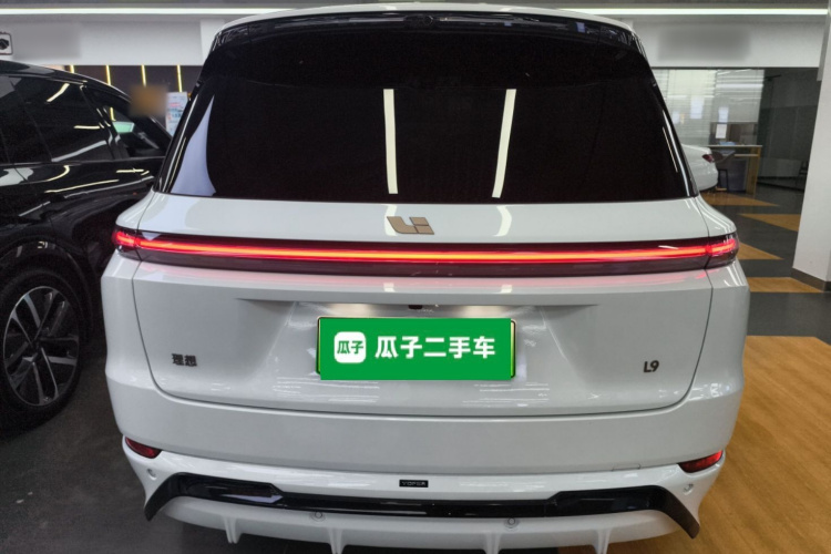 理想汽车 理想L9 2025款 Ultra 智能焕新版车身外观6
