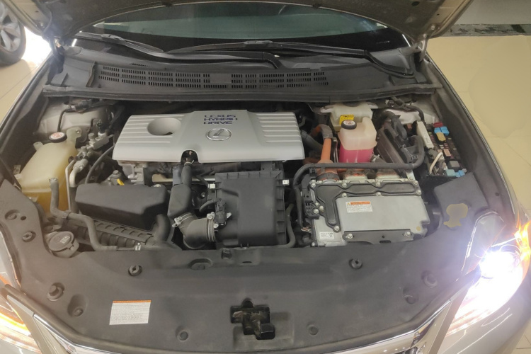 雷克萨斯CT 2017款 CT200h 精英版 单色 国V机舱底盘24