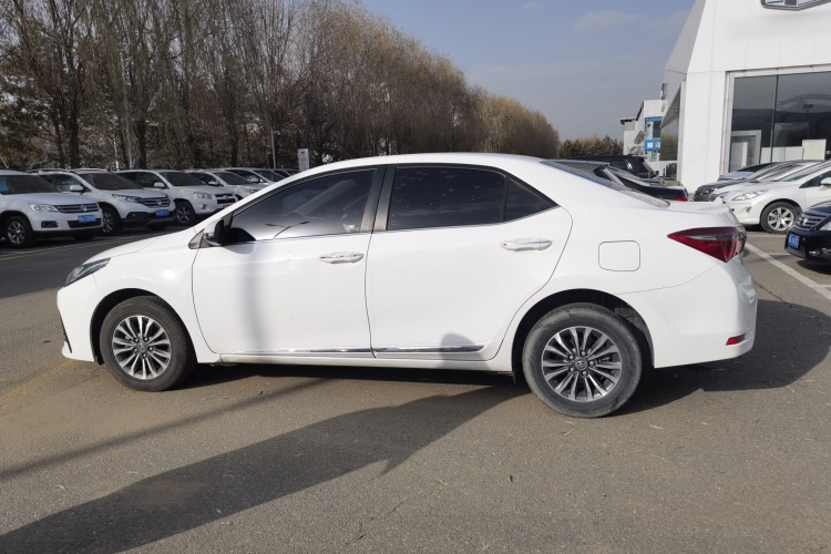 丰田 卡罗拉 2017款 改款 1.2T S-CVT GL-i车身外观4