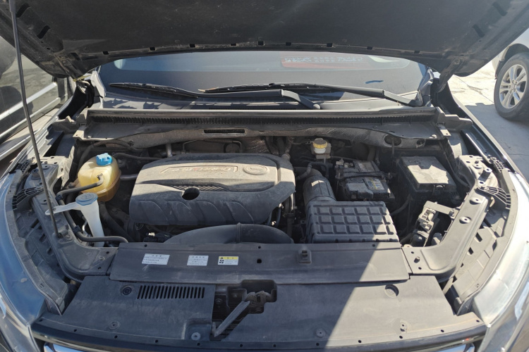 广汽传祺 传祺GS4 2021款 270T 手动舒适版机舱底盘24