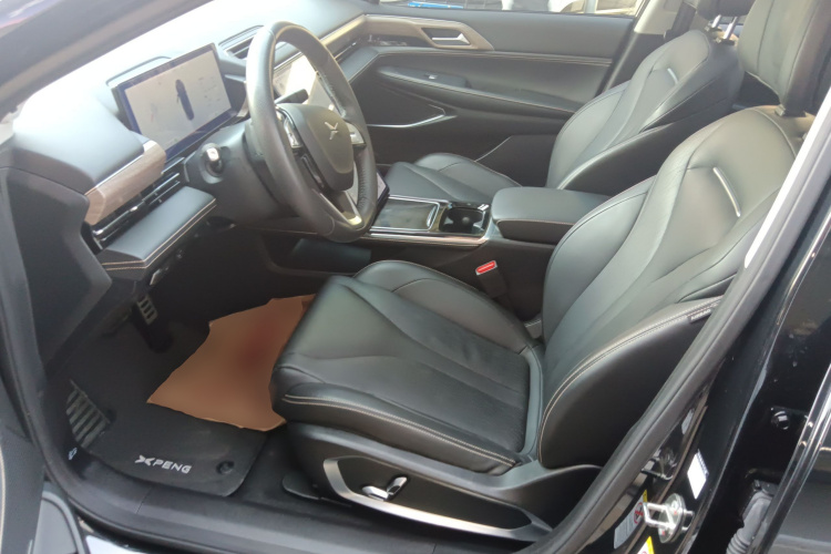 小鹏P5 2021款 550E中控内饰19