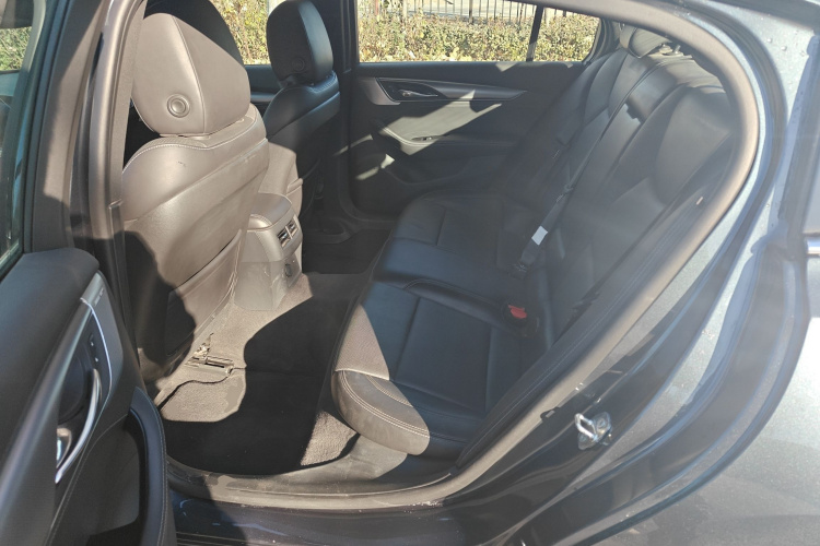 凯迪拉克CT5 2021款 28T 豪华型中控内饰21