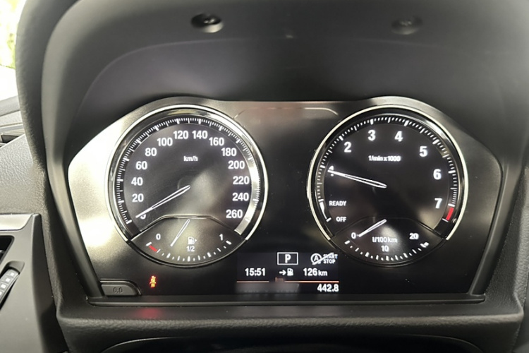 宝马1系 2018款 改款 118i 运动型局部细节14